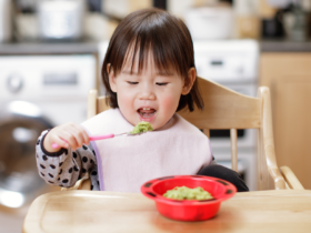 Trẻ 8 tháng tuổi ăn được những gì?